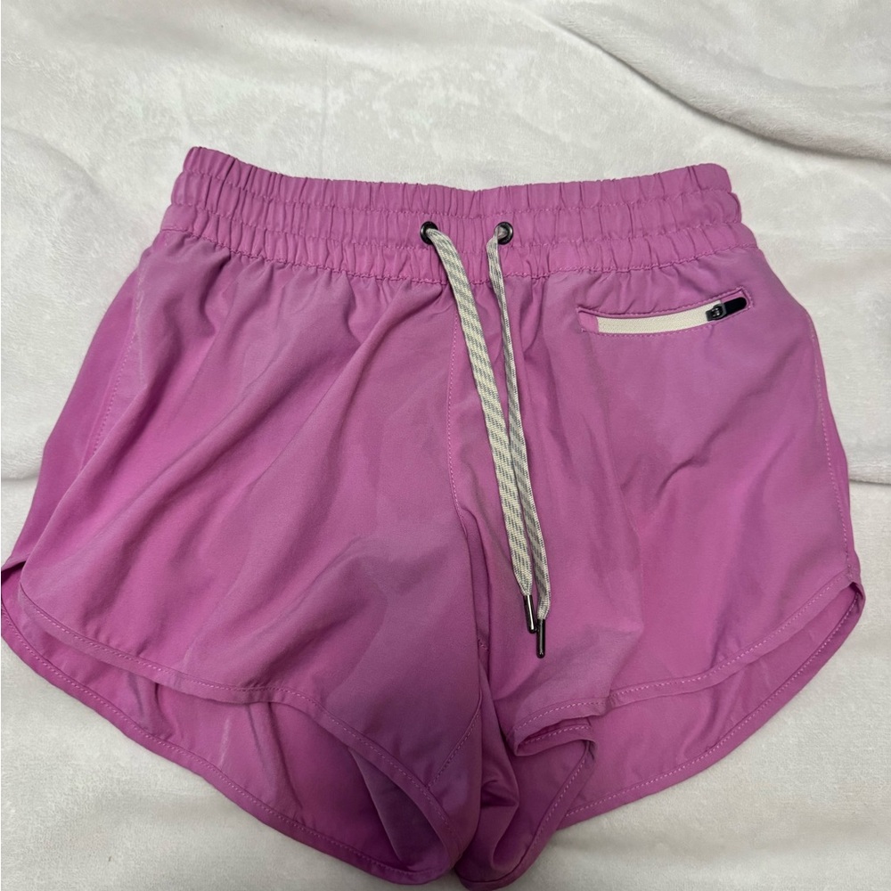Vuori Clementine 4" Short